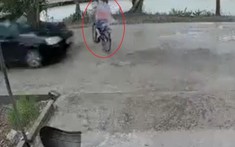 Hà Nội: Tông trúng bé trai đạp xe qua đường, tài xế ô tô bỏ đi khiến cư dân mạng bức xúc