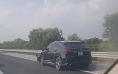 SUV hạng sang Lexus RX tông trúng ô tô tải nổ lốp trên cao tốc Hà Nội - Hải Phòng