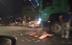 Thanh niên "tổ lái" bị xe tải "hổ vồ" cán tử vong trong vụ tai nạn liên hoàn trên cầu Nhật Tân