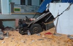 Lộ video quay cảnh chiếc xe đầu kéo lao vào nhà dân tại Sơn La khiến 2 vợ chồng tử vong khi đang ngủ