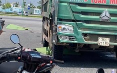 Thanh Hóa: Va chạm với ô tô tải "hổ vồ", đôi nam nữ đi xe máy tử vong tại chỗ