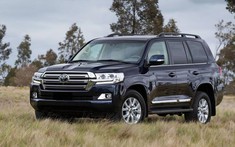 Khan hàng, Toyota Land Cruiser bị đại lý “thét” giá phụ kiện mua kèm tới cả trăm triệu đồng