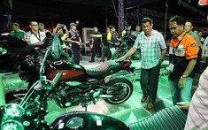Tổng thống Duterte của Philippines gặp tai nạn trên xe mô tô phân khối lớn