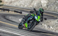 Kawasaki Ninja 650 2020 ra mắt với nhiều nâng cấp, có thể kết nối với điện thoại thông minh
