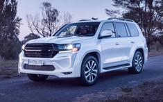 Chiếc Toyota Land Cruiser 200 độ này có vẻ ngoài và nội thất chẳng thua gì xe sang