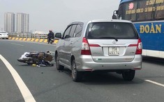 Hà Nội: Quay đầu chạy CSGT, nam thanh niên điều khiển Honda Lead đâm vào đầu xe Innova