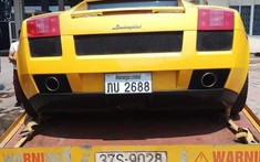 Siêu xe Lamborghini Gallardo vàng rực mang biển Lào xuất hiện tại Việt Nam