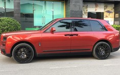 Đây là diện mạo của Rolls-Royce Cullinan màu đỏ độc nhất Việt Nam sau hơn 3 tháng cập bến