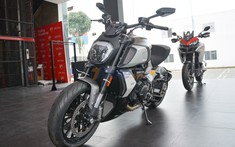 "Hoa hậu" Ducati Diavel 1260 đắt ngang một chiếc sedan hạng C về Việt Nam, giá từ 800 triệu đồng