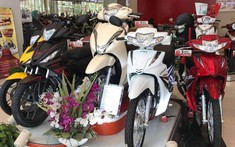 Doanh số xe máy tiếp tục giảm, thị trường phân chia hay người dân đã chuyển sang xe ô tô?