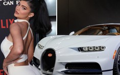 Bị chỉ trích "sao không để tiền làm từ thiện", em gái cô Kim "siêu vòng ba" xóa video khoe siêu xe Bugatti Chiron mới tậu