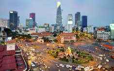 TP. Hồ Chí Minh chuẩn bị áp mức phí đăng ký ô tô cao ngang với Hà Nội