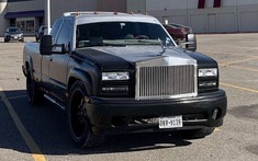 Chiếc Rolls-Royce Cullinan "giả mạo" này thực chất là một chiếc bán tải Chevrolet
