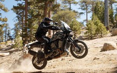 Harley-Davidson ra mắt hai mẫu xe hoàn toàn mới mang tên Pan America và Bronx