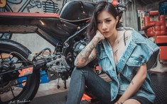 Người đẹp Thái Lan khoe "dáng nuột" trong gara sửa xe