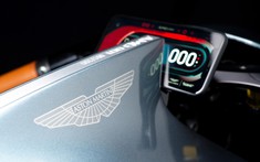 EICMA 2019: Siêu mô tô hạng sang trị giá gần 3 tỷ đồng của Aston Martin chính thức ra mắt