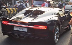 Với tốc độ tối đa hơn 420 km/h nhưng Bugatti Chiron chỉ di chuyển không quá 20 km/h tại Campuchia