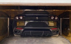 Ferrari 812 Superfast thứ 2 về Việt Nam có màu đen nhưng ghế đua mới là trang bị hấp dẫn