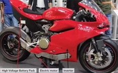 Siêu mô tô Ducati 1299 Panigale "thoát xác" với sức mạnh 300 mã lực