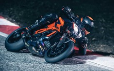 EICMA 2019: Siêu naked bike KTM 1290 Super Duke R 2020 chính thức ra mắt
