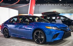 Cận cảnh Toyota Camry AWD 2020 - mẫu xe trở lại thị trường sau 28 năm vắng bóng