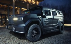 Prombrom Black Stallion - Xe bọc giáp thiện chiến dựa trên Hummer H2 với két đựng súng khóa sinh trắc học