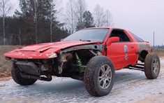 Chứng kiến đội ngũ người Nga tự chế một chiếc Toyota Supra "bá đạo" biết đi mọi địa hình