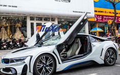 "Soái ca" Đà Nẵng chi trăm triệu đồng độ body kit cho chiếc BMW i8 mua tặng vợ