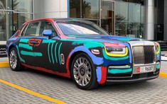 Rolls-Royce Phantom VIII khác lạ qua "bàn tay" của nghệ sĩ đường phố Bradley Theodore