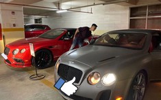 Cặp đôi Bentley Supersports mui trần hàng hiếm của đại gia nước ngoài ở Sài thành