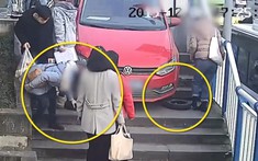 Tin vào bản đồ, nữ tài xế lao chiếc Volkswagen xuống cầu thang dành cho người đi bộ