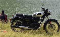 Xế cổ Benelli Imperiale 400 chính thức có mặt tại Việt Nam, giá bán chưa đến 100 triệu đồng