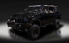 Ultra American - Chiếc 4x4 "đen xì" đậm chất Mỹ với chỗ ngồi cho 8 người