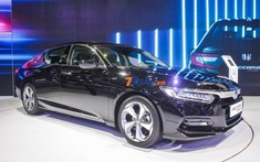 Honda Accord 2020 bán vượt Mazda6 bất chấp giá cao hơn tới 300 triệu đồng