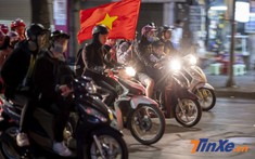 Việt Nam thắng Indonesia 2-1: Cổ động viên ngại rét chẳng ra đường