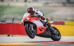 Siêu mô tô Ducati Panigale V4 Superleggera chỉ nặng 161 kg, công suất 234 mã lực