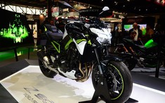 Kawasaki Z900 2020 ra mắt: Đẹp hơn và đắt hơn