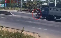 Video: Thiếu quan sát khi sang đường, người phụ nữ băng bị ô tô tải tông trọng thương tại Bình Thuận