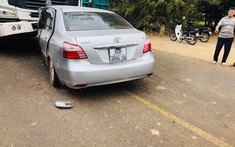 Video tài xế lái Toyota Vios vượt ẩu, đối đấu xe trộn bê tông tại Hà Nội