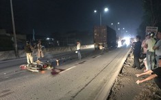 "Phóng bạt mạng", thanh niên điều khiển Suzuki Raider 150 tông vào đuôi xe container, tử vong tại chỗ