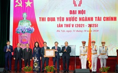 Thủ tướng Nguyễn Xuân Phúc: Không tận thu, cũng không có chuyện ban phát