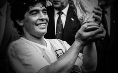 Maradona qua đời