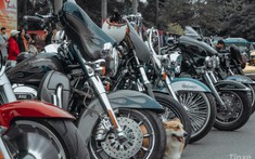 Dàn xe mô tô phân khối lớn tiền tỷ của biker Hà Nội họp mặt đầu năm khiến nhiều người trầm trồ