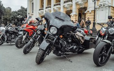 Video: Dàn xe mô tô phân khối lớn tiền tỷ của biker Hà Nội họp mặt đầu năm khiến nhiều người trầm trồ