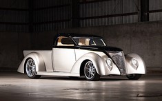 Ngắm chiếc bán tải roadster Ford 1937 độ bắt mắt với ống xả bên sườn và nội thất bọc da cá sấu