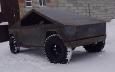 Chứng kiến người Nga tự chế tạo Tesla Cybertruck nhái từ UAZ 4x4