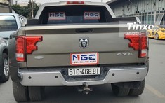 Dodge Ram 3500 Heavy Duty - Xe bán tải 6 bánh độc đáo ở Việt Nam