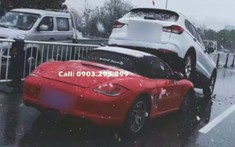 Xe cưới Porsche mui trần chở cô dâu gặp nạn dưới trời tuyết rơi dày đặc