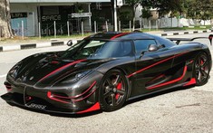 Video: Koenigsegg Agera RS Full Carbon trên đường phố Singapore
