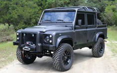 Chiếc bán tải Land Rover Defender độ này có giá đắt hơn Lamborghini Urus hoặc Bentley Bentayga